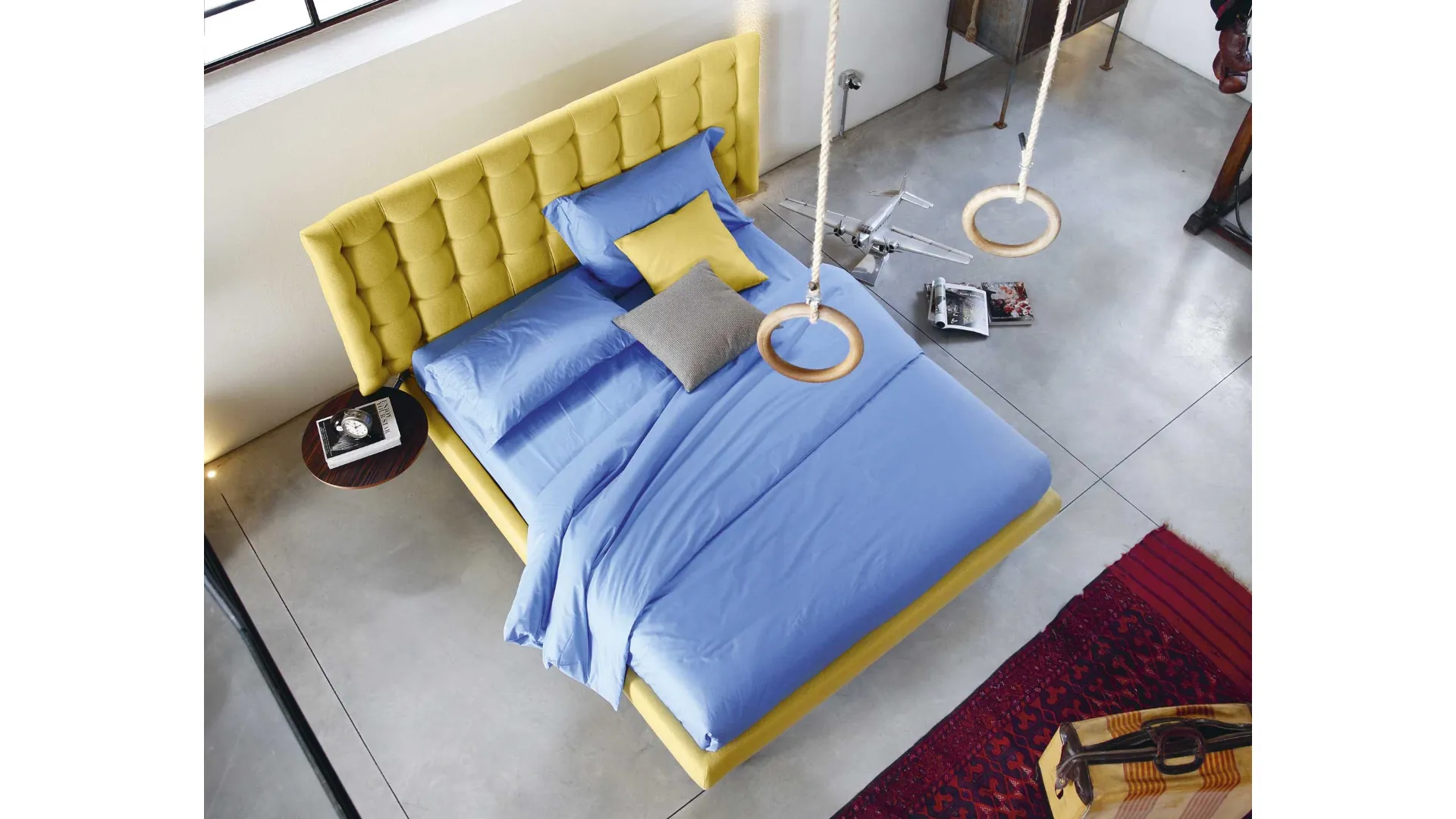 Letto matrimoniale con testiera capitonnè Hug 05 High di Noctis