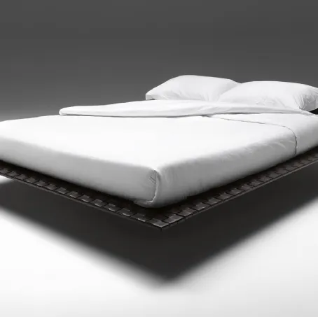 Letto matrimoniale lineare e leggero, realizzato in cuoio, Flamingo Net di Noctis