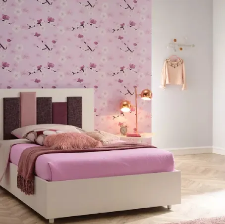 Letto ad una piazza e mezza in melaminico bianco e testiera originale con inserti in tessuto imbottito SC108 di Moretti Compact