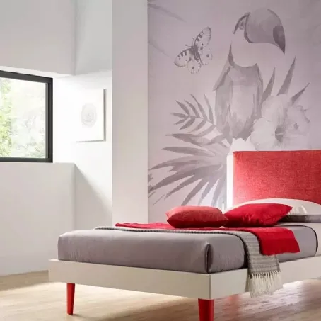 Letto singolo in nobilitato Quarzo con testiera Plane Pillow parzialmente rivestita in tessuto imbottito SC120 di Moretti Compact