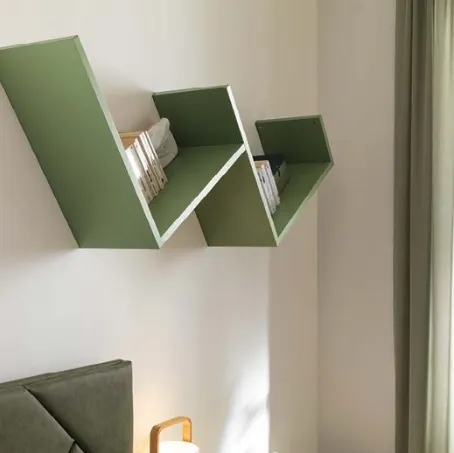 Libreria sospesa in laccato Dedalo NC104 di Moretti Compact