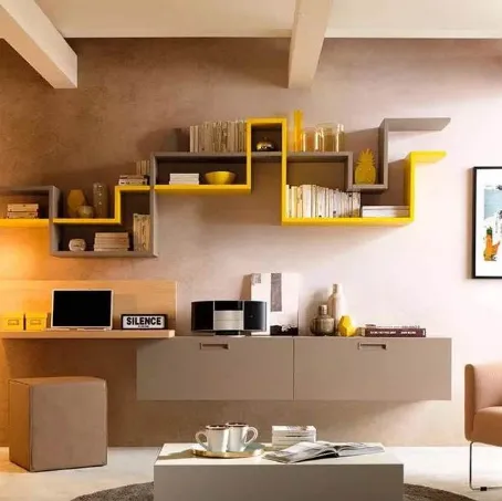 Parete con pensili sospesi, piano con pannello posteriore in olmo LV113 di Moretti Compact